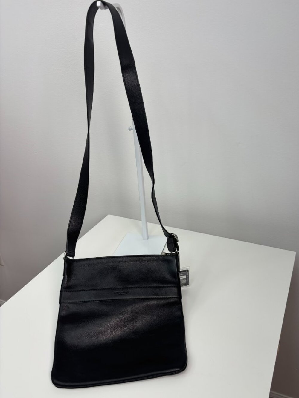 🖤 Saint Laurent Paris Black Leather Sid Flat Messenger Bag 🖤